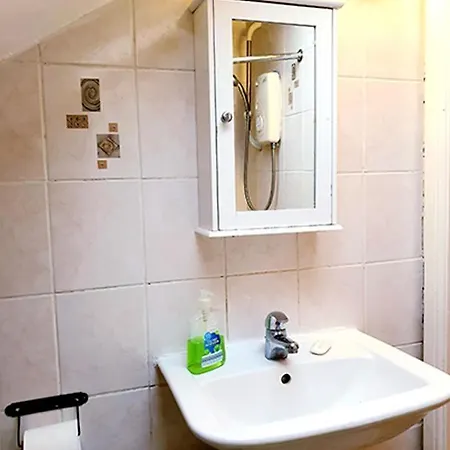 Homestay Victorian Double Room, Leeds Leeds (West Yorkshire)