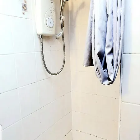 Victorian Double Room, Leeds